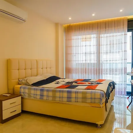 Flat On The First Line In Konak Tower Апартаменти *